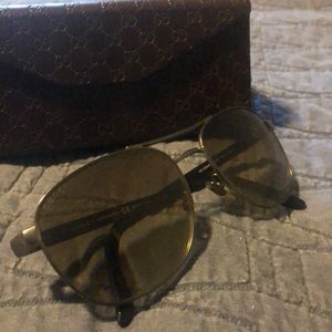 Gucci - brown / tortoise shell sunglasses with case and rag